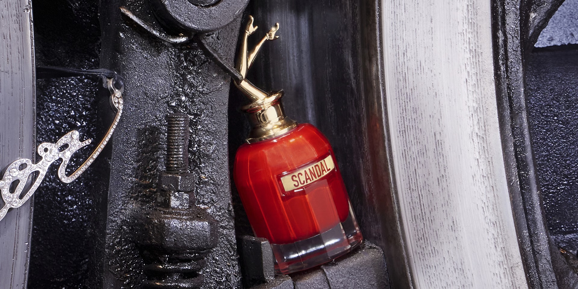 Scandal perfume
